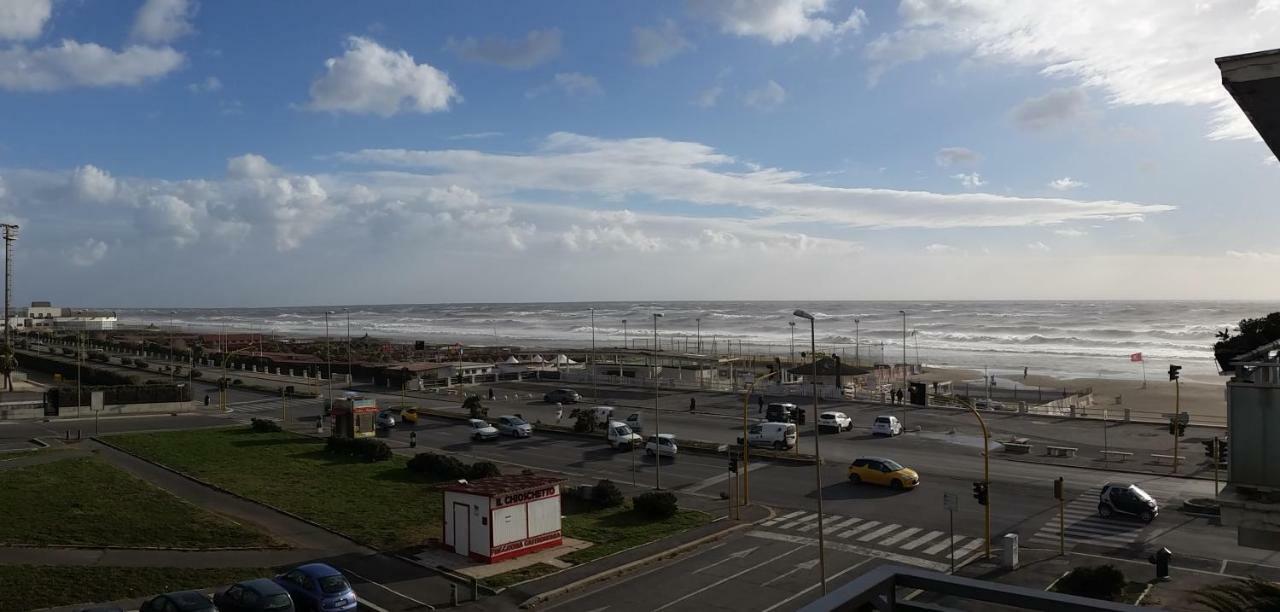 Sea View Leilighet Lido di Ostia Eksteriør bilde